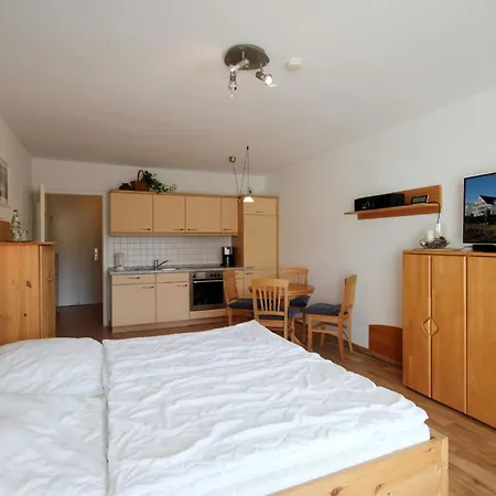 Haus Ostseeluft, Whg 4 Huehnergott * Baabe