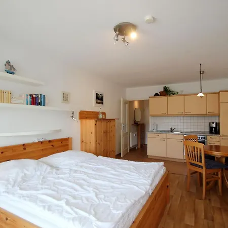 Apartment Haus Ostseeluft, Whg 4 Huehnergott